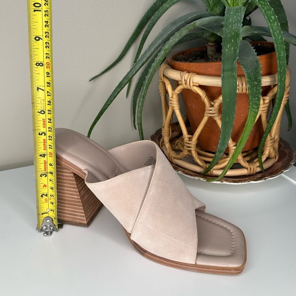 Marc Fisher LTD Barli Block Chunky Heel Suede Criss Cross Mules Sandals 11 Beige - Picture 13 of 14